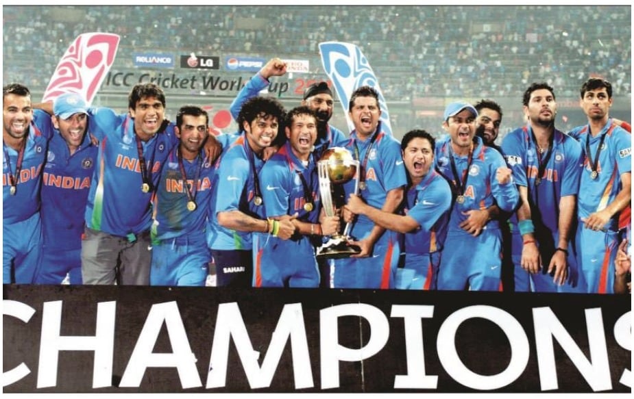 तर, 2011च्या विश्वचषकात मेहंद्रसिंग धोनीच्या नेतृत्वाखाली खेळणाऱ्या संघाच वय 28.3 होतं.या संघात 37 वर्षांचा महान फलंदाज सचिन होता. सचिन 1992च्या विश्वचषकात सगळ्यात युवा फलंदाज होता. तर, 2011च्या विश्वचषकात मेहंद्रसिंग धोनीच्या नेतृत्वाखाली खेळणाऱ्या संघाच वय 28.3 होतं.या संघात 37 वर्षांचा महान फलंदाज सचिन होता. सचिन 1992च्या विश्वचषकात सगळ्यात युवा फलंदाज होता.