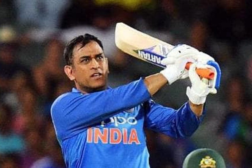 महेंद्रसिंग धोनीमध्ये फटकेबाजी करण्याची क्षमता आहे. त्याला स्वातंत्र्य द्यायवा हवे असं हरभजनसिंगने म्हटलं आहे. त्याच्या शैलीत खेळताना अनेकदा संघाला फायदा झाला आहे. आता त्याला सुरुवातीपासून फटकेबाजी करण्याची मुभा द्यायला हवी असं मत हरभजनने व्यक्त केलं आहे. महेंद्रसिंग धोनीमध्ये फटकेबाजी करण्याची क्षमता आहे. त्याला स्वातंत्र्य द्यायवा हवे असं हरभजनसिंगने म्हटलं आहे. त्याच्या शैलीत खेळताना अनेकदा संघाला फायदा झाला आहे. आता त्याला सुरुवातीपासून फटकेबाजी करण्याची मुभा द्यायला हवी असं मत हरभजनने व्यक्त केलं आहे.