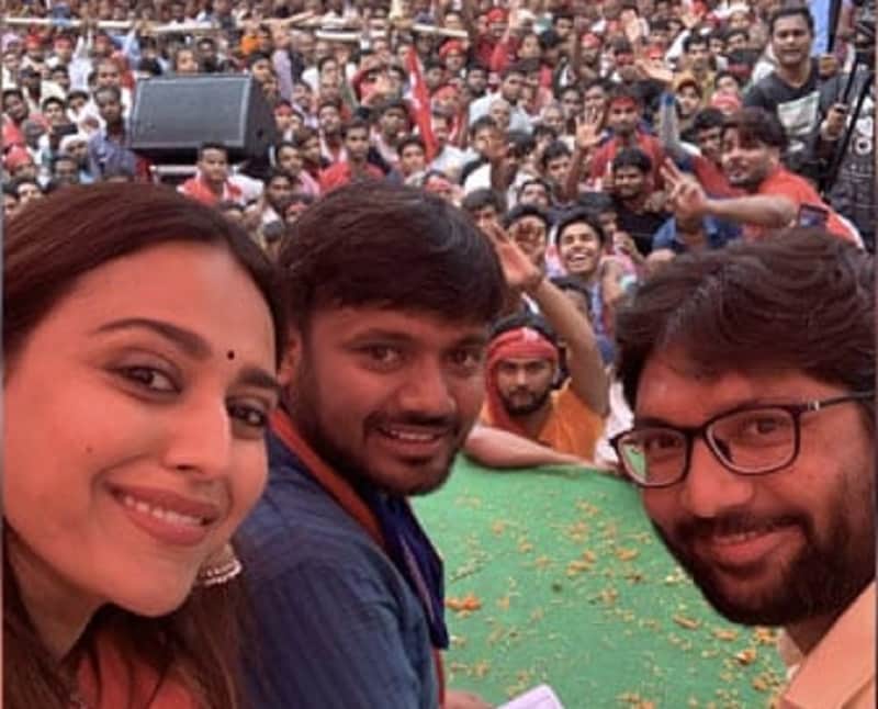 बेगुसरायमधून भाजपचे गिरीराज सिंह 3 लाख 50 हजारांहून अधिक मतांनी आघाडीवर आहेत. आतापर्यंत मिळालेल्या माहितीनुसार कन्हैया कुमारला 2 लाख 36 हजार मते मिळाली आहेत. बेगुसरायमधून भाजपचे गिरीराज सिंह 3 लाख 50 हजारांहून अधिक मतांनी आघाडीवर आहेत. आतापर्यंत मिळालेल्या माहितीनुसार कन्हैया कुमारला 2 लाख 36 हजार मते मिळाली आहेत.
