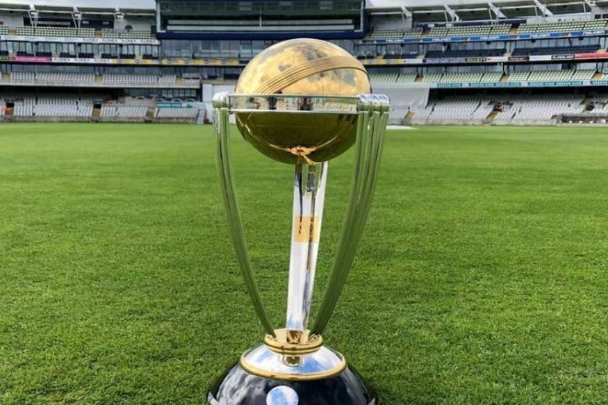 राउंड रॉबिन आणि नॉकआउट पद्धतीत सर्व संघ एकमेकांशी लढतात. 2019 च्या वर्ल्ड कपमध्ये 10 संघ सहभागी होणार आहेत. सर्व दहा संघांना प्रत्येकी 9 सामने खेळण्याची संधी मिळेल. यातील टॉपचे 4 संघ सेमीफायनलला पोहचतील त्यानंतर बाद फेरी होईल. यात पहिल्या क्रमांकावरील संघ आणि चौथ्या क्रमांकावरील संघांची लढत होईल. तर दुसऱ्या आणि तिसऱ्या क्रमांकावरील संघ लढतील. राउंड रॉबिन आणि नॉकआउट पद्धतीत सर्व संघ एकमेकांशी लढतात. 2019 च्या वर्ल्ड कपमध्ये 10 संघ सहभागी होणार आहेत. सर्व दहा संघांना प्रत्येकी 9 सामने खेळण्याची संधी मिळेल. यातील टॉपचे 4 संघ सेमीफायनलला पोहचतील त्यानंतर बाद फेरी होईल. यात पहिल्या क्रमांकावरील संघ आणि चौथ्या क्रमांकावरील संघांची लढत होईल. तर दुसऱ्या आणि तिसऱ्या क्रमांकावरील संघ लढतील.