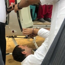 राहुल गांधींनी चक्क हेलिकॉप्टर दुरुस्त करायला केली मदत, VIDEO व्हायरल राहुल गांधींनी चक्क हेलिकॉप्टर दुरुस्त करायला केली मदत, VIDEO व्हायरल