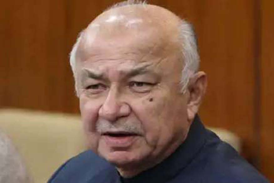 सोलापूर मतदारसंघातून मैदानात उतरलेले माजी मुख्यमंत्री आणि काँग्रेस नेते सुशीलकुमार शिंदे यांचा पराभव झाला. इथं भाजपचे जय सिद्धेश्वर महास्वामी यांनी विजय मिळवला.