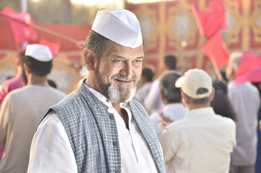 चॅनेल्समध्ये एकमेकांशी स्पर्धा सुरू असतातच. आता कलर्स मराठीवर बिग बाॅस मराठी सुरू होतंय. त्यामुळे पुन्हा एकदा टीआरपी स्पर्धा तीव्र झालीय. चॅनेल्समध्ये एकमेकांशी स्पर्धा सुरू असतातच. आता कलर्स मराठीवर बिग बाॅस मराठी सुरू होतंय. त्यामुळे पुन्हा एकदा टीआरपी स्पर्धा तीव्र झालीय.