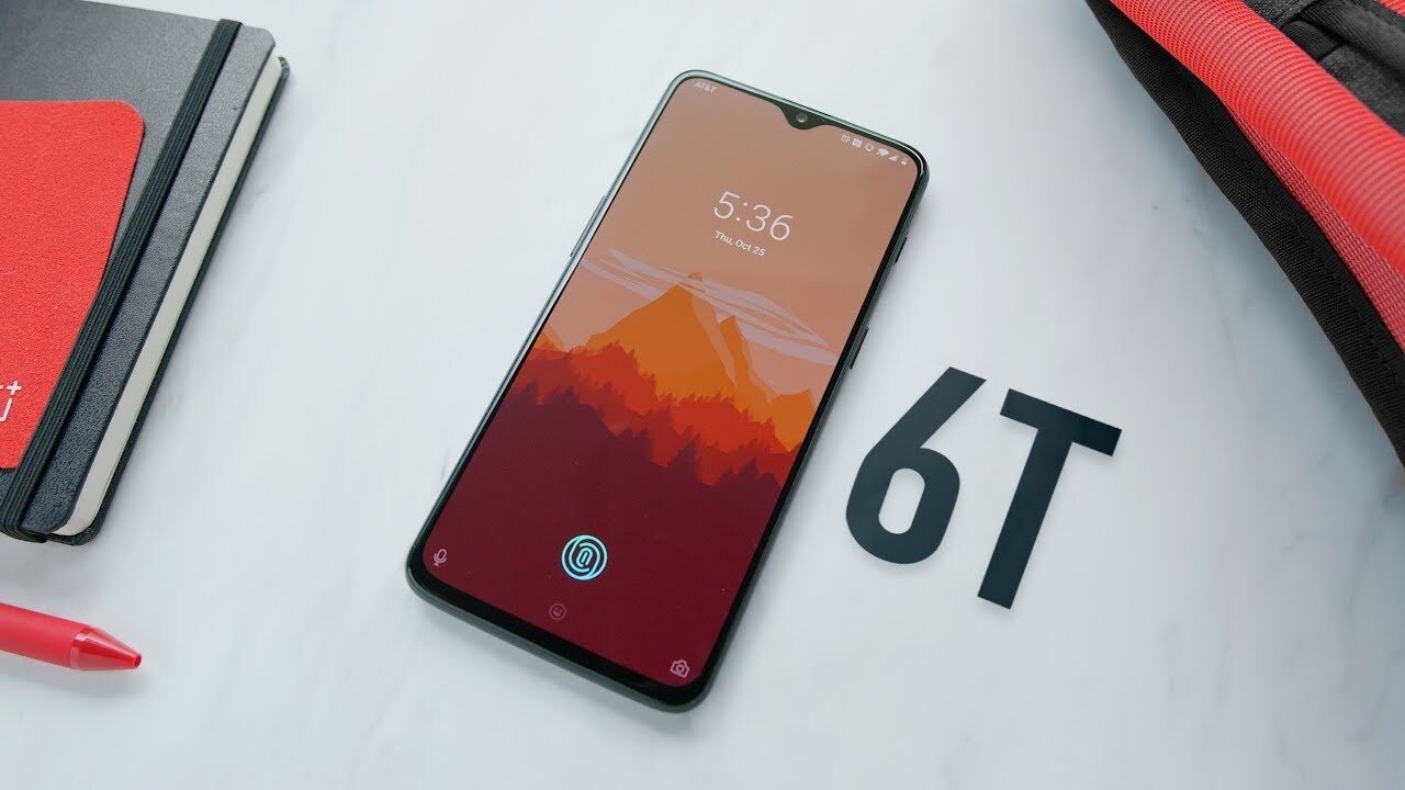 OnePlus 6T हा स्मार्टफोनची बाजारपेठेत 37,999 रुपये किंमत आहे. पण Amazon च्या या सेलमधून हाच फोन जर तुम्ही ऑनलाईन खरेदी केल्यास तुम्हाला 8,000 रुयांची सूट मिळेल. म्हणजेच OnePlus 6T हा फोन तुम्हाला 29,999 रुपयांत खरेदी करता येईल. OnePlus 6T हा स्मार्टफोनची बाजारपेठेत 37,999 रुपये किंमत आहे. पण Amazon च्या या सेलमधून हाच फोन जर तुम्ही ऑनलाईन खरेदी केल्यास तुम्हाला 8,000 रुयांची सूट मिळेल. म्हणजेच OnePlus 6T हा फोन तुम्हाला 29,999 रुपयांत खरेदी करता येईल.