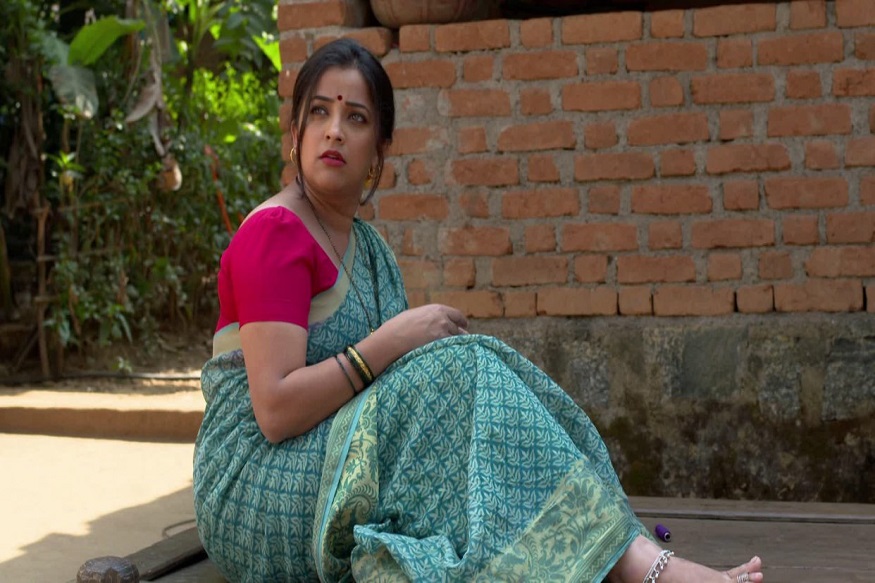 रात्रीस खेळ चाले या मालिकेत काशीचा जीव तर वाचला. आता गावात होळी साजरी करणं सुरू आहे.