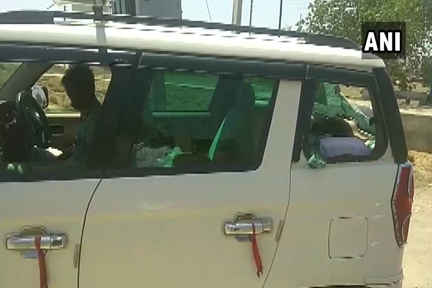 लोकसभा निवडणूक 2019: पाटण्यात तेजप्रताप यांच्या गाडीची काच फोडली