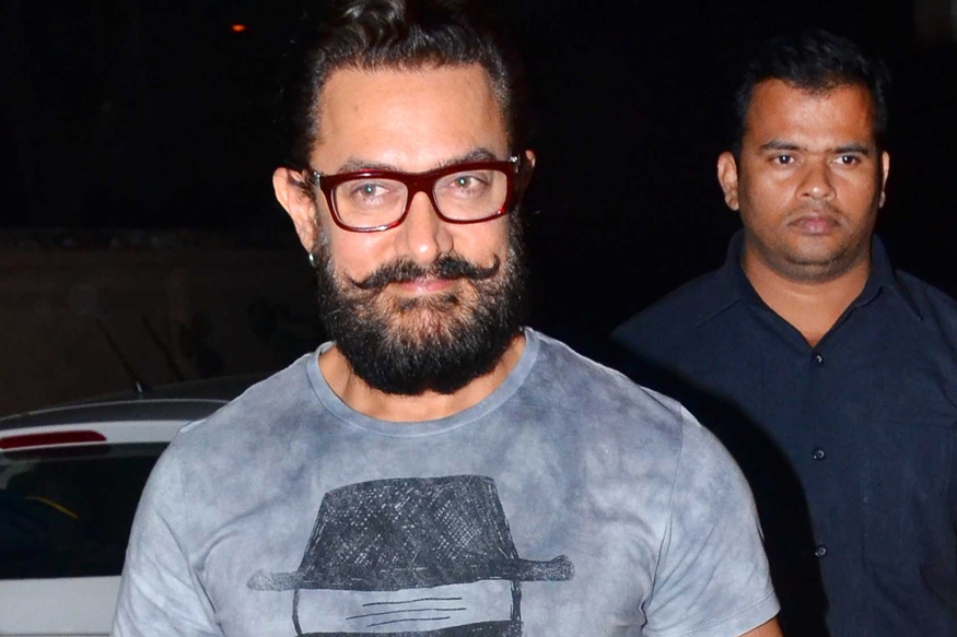 कोरोनाग्रस्त चिनी फॅन्ससाठी आमीर खान चिंताग्रस्त, VIDEO द्वारे दिला संदेश