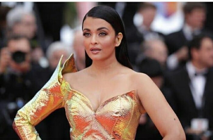 ऐश्वर्या रोज 45 मिनिटं पाॅवर योगा करते. याशिवाय ती चालण्याचा व्यायाम करते. शिवाय जाॅगिंगही करते.