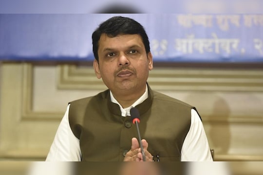 'मी पस्तावतोय, पुन्हा येणार कोंबड्या चोरताना पाहायला' मुख्यमंत्र्यांविरोधात राष्ट्रवादीचे 'पोस्टरवॉर'