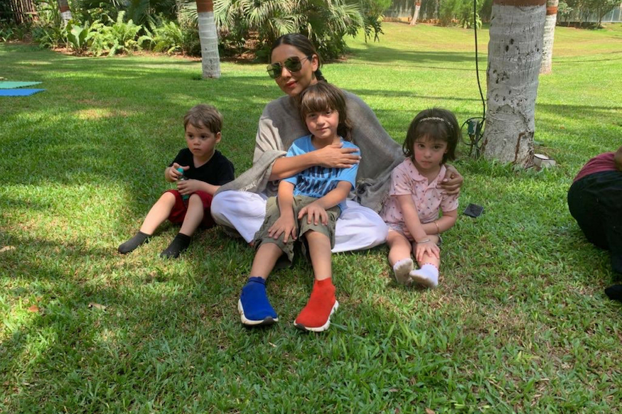 करण जोहरच्या मुलांना सांभाळतेय गौरी खान, PHOTO VIRAL