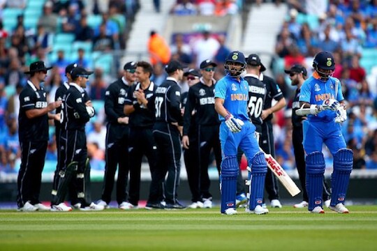 World Cup : भारताच्या 'मिशन' वर्ल्डकपला धक्का, पहिल्याच सामन्यात विराटसेनेचे वस्त्रहरण !