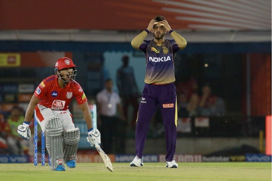 दिनेश कार्तिकनं आपले चांगले गोलंदाज असताना, 10वी ओव्हर दिली ती नितीश राणा या पार्टटाईम गोलंदाजाला. यावेळी पंजाबकडून निकोलस पुरन तुफान फलंदाजी करत होता. मात्र नितीश राणाच्या त्या शेवटच्या चेंडूवर पुरन मोठे शॉट खेळण्याच्या नादात बाद झाला. दिनेश कार्तिकनं आपले चांगले गोलंदाज असताना, 10वी ओव्हर दिली ती नितीश राणा या पार्टटाईम गोलंदाजाला. यावेळी पंजाबकडून निकोलस पुरन तुफान फलंदाजी करत होता. मात्र नितीश राणाच्या त्या शेवटच्या चेंडूवर पुरन मोठे शॉट खेळण्याच्या नादात बाद झाला.