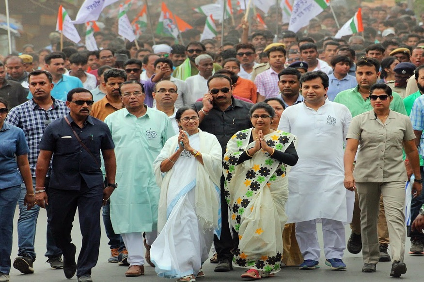 VIDEO 'पश्चिम बंगालमध्ये लोकशाही नाही तर ठोकशाही'
