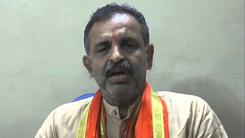 मिलिंद एकबोटेंवर चाकूने हल्ल्याचा प्रयत्न, 40 ते 45 जणांवर गुन्हा दाखल