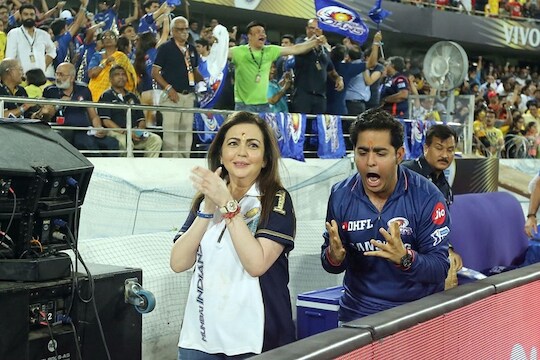 MI vs CSK : ...म्हणून नीता अंबानी आणि रितीका यांनी पाहिला नाही मुंबईच्या विजयाचा ‘तो’ क्षण