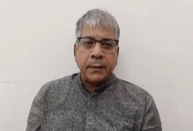 VIDEO : सोलापुरात भीम आर्मीचा भाजपला इशारा, प्रकाश आंबेडकरांनी दिला 'हा' सल्ला VIDEO : सोलापुरात भीम आर्मीचा भाजपला इशारा, प्रकाश आंबेडकरांनी दिला 'हा' सल्ला