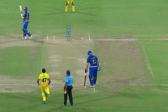 पंचांचा वाद संपेना, भडकलेल्या पोलार्डने असा केला निषेध