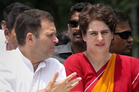 Rahul Gandhi यांनी राजीनामा दिल्यानंतर Priyanka Gandhi यांनी पहिल्यांदाच आपली प्रतिक्रिया दिली आहे. 