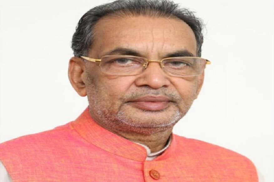 राधामोहन सिंह हे केंद्रीय कृषीमंत्री होते पण या मंत्रिमंडळात त्यांना स्थान मिळणार नाही. त्यांच्याऐवजी कृषीखातं कुणाला मिळणार याबद्दल उत्सुकता आहे. राधामोहन सिंह हे केंद्रीय कृषीमंत्री होते पण या मंत्रिमंडळात त्यांना स्थान मिळणार नाही. त्यांच्याऐवजी कृषीखातं कुणाला मिळणार याबद्दल उत्सुकता आहे.