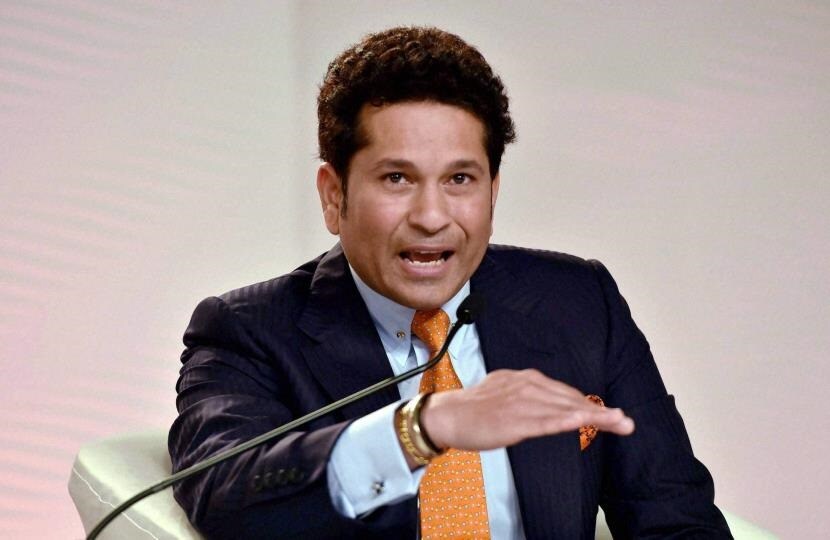 दरम्यान आपल्या पदार्पणातच सचिननं मोठी भविष्यवाणी केली. त्यानं यंदाच्या विश्वचषका कोणते चार संघ सेमीफायनपर्यंत मजल मारतील ते सांगितले. दरम्यान आज इंग्लंड आणि साऊथ आफ्रिका यांच्यात सामना होत आहे. दरम्यान आपल्या पदार्पणातच सचिननं मोठी भविष्यवाणी केली. त्यानं यंदाच्या विश्वचषका कोणते चार संघ सेमीफायनपर्यंत मजल मारतील ते सांगितले. दरम्यान आज इंग्लंड आणि साऊथ आफ्रिका यांच्यात सामना होत आहे.