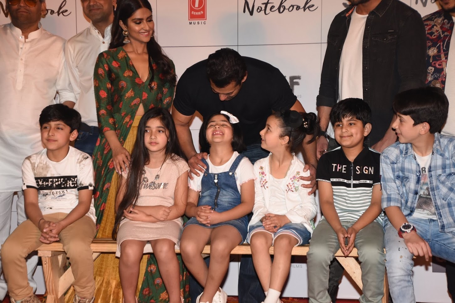 ‘टाइम्स ऑफ इंडिया’ने प्रसिद्ध केलेल्या वृत्तानुसार, सलमान सरोगसीच्या माध्यमातून लवकरच बाबा होण्याचा विचार करत आहे. ‘टाइम्स ऑफ इंडिया’ने प्रसिद्ध केलेल्या वृत्तानुसार, सलमान सरोगसीच्या माध्यमातून लवकरच बाबा होण्याचा विचार करत आहे.