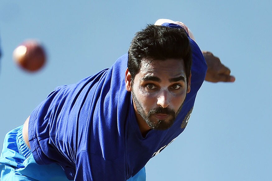 पण जर भुवनेश्वर कुमारला संघात स्थान दिले तर, विराटसाठी कॉम्बिनेशन तयार करणे कठीण जाऊ शकते. यासाठी त्याला केदार जाधव किंवा रविंद्र जडेजा यांच्यापैकी एकालाच संधी मिळू शकते. पण जर भुवनेश्वर कुमारला संघात स्थान दिले तर, विराटसाठी कॉम्बिनेशन तयार करणे कठीण जाऊ शकते. यासाठी त्याला केदार जाधव किंवा रविंद्र जडेजा यांच्यापैकी एकालाच संधी मिळू शकते.