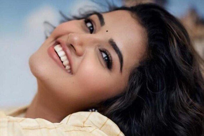 दक्षिणात्य अभिनेत्री अनुपमा परमेश्वरन आणि बुमराहची सध्या चर्चा होत आहे. या दोघांच्या अफेअरची चर्चा झाल्यानंतर स्वत: अनुपमाने असे काही नसल्याचं स्पष्ट केलं आहे. 