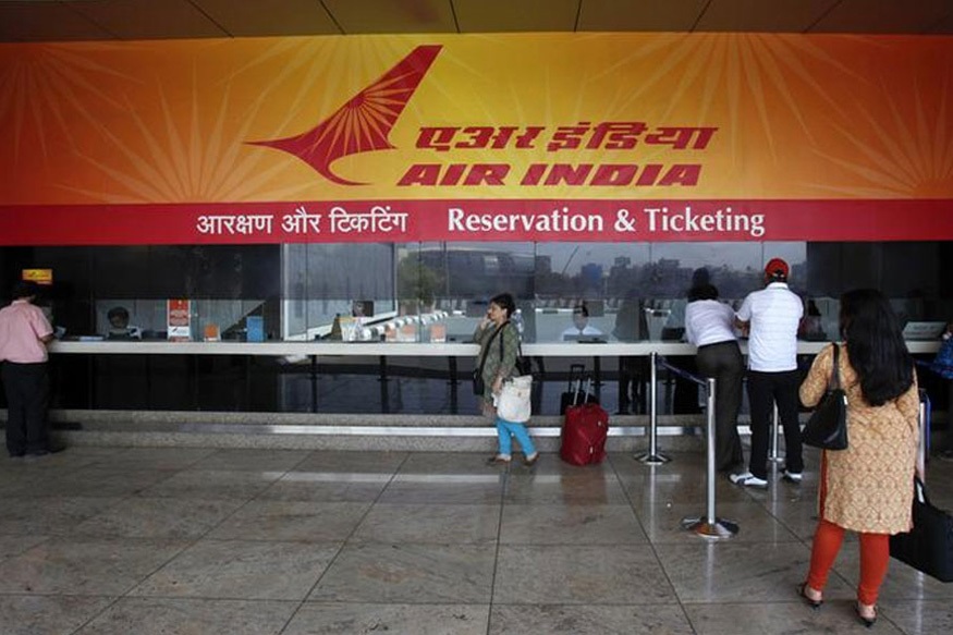 TRAL, KASHMIR, INDIA - JULY 09: (EDITORS NOTE: Image depicts death.) Kashmiri Muslims carry the body of Burhan Muzzafar Wani on July 9, 2016 in Tral south of Srinagar, the summer capital of Indian Administered Kashmir. Eight protesters were killed in clashes between Indian government forces and people protesting the death of top Hizbul Mujahideen, the largest militant outfit operating in Indian administered Kashmir, commander Burhan Muzaffar Wani was killed in Kashmir on Saturday, police said. Burhan was killed in a brief gun battle with Indian government forces in Kokernag area of south Kashmir. Burhan was active in the region from past six years, and was involved in major militant attacks in the period. He was the most wanted militant commander and carried a bounty of a million Indian National Rupees on his head. (Photo by Yawar Nazir/ Getty Images)