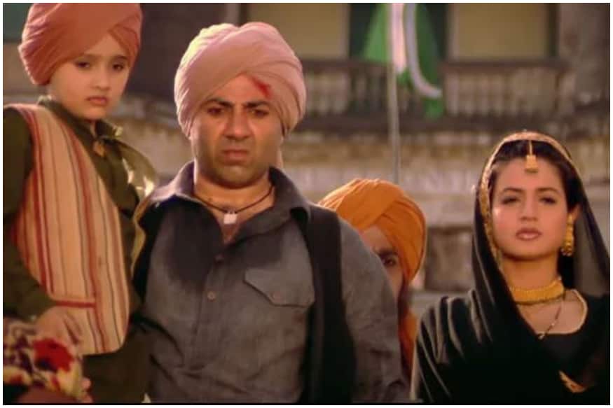 गदर (2001)- अशरफ अली! आपका पाकिस्तान जिंदाबाद है, इससे हमें कोई ऐतराज नहीं लेकिन हमारा हिंदुस्तान जिंदाबाद था, जिंदाबाद है और जिंदाबाद रहेगा। गदर (2001)- अशरफ अली! आपका पाकिस्तान जिंदाबाद है, इससे हमें कोई ऐतराज नहीं लेकिन हमारा हिंदुस्तान जिंदाबाद था, जिंदाबाद है और जिंदाबाद रहेगा।