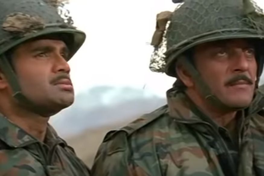 जेपी दत्ता दिग्दर्शित 2003साली आलेल्या ‘LOC कारगील’ या सिनेमात अभिनेता संजय दत्तनं लेफ्टनंट कर्नल व्हाय. के. जोशी यांची भूमिका साकारली होती. भारतीय सेनेवर आधारित या सिनेमा प्रेक्षकांची वाहवा मिळवण्यात यशस्वी ठरला होता. हा एक मल्टी स्टारर सिनेमा होता मात्र या सिनेमात संजय दत्तची भूमिका प्रेक्षकांच्या मनात घर करून राहिली. जेपी दत्ता दिग्दर्शित 2003साली आलेल्या ‘LOC कारगील’ या सिनेमात अभिनेता संजय दत्तनं लेफ्टनंट कर्नल व्हाय. के. जोशी यांची भूमिका साकारली होती. भारतीय सेनेवर आधारित या सिनेमा प्रेक्षकांची वाहवा मिळवण्यात यशस्वी ठरला होता. हा एक मल्टी स्टारर सिनेमा होता मात्र या सिनेमात संजय दत्तची भूमिका प्रेक्षकांच्या मनात घर करून राहिली.