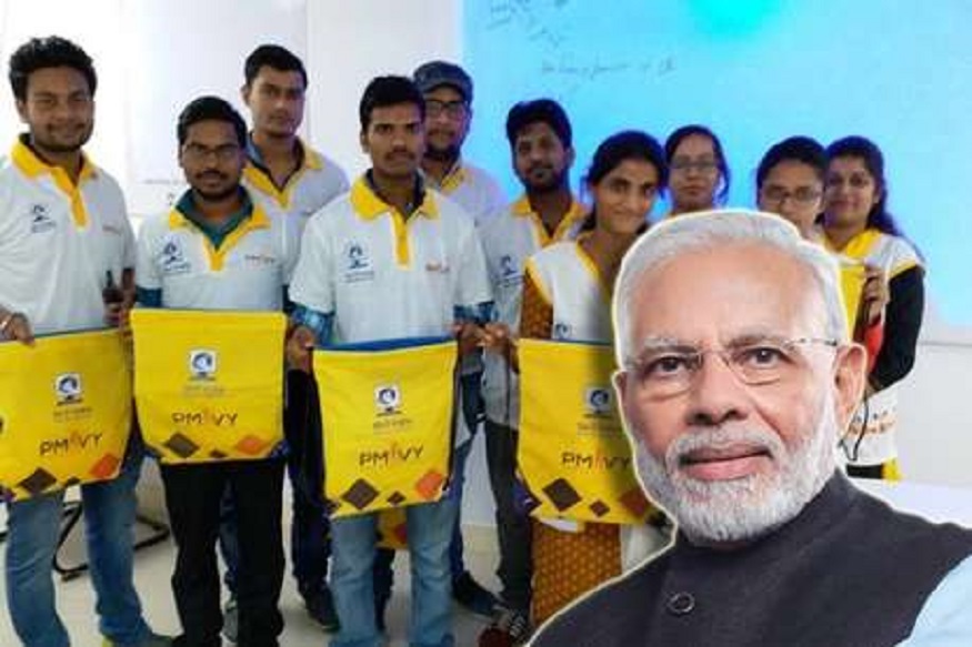 मोदी सरकारची खास योजना, देतात मोफत ट्रेनिंग आणि 8 हजार रुपये