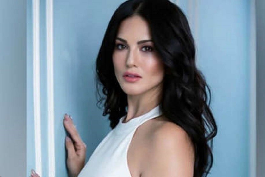 सनी लिओनी उघडणार शाळा, 'असा' असेल अभ्यास