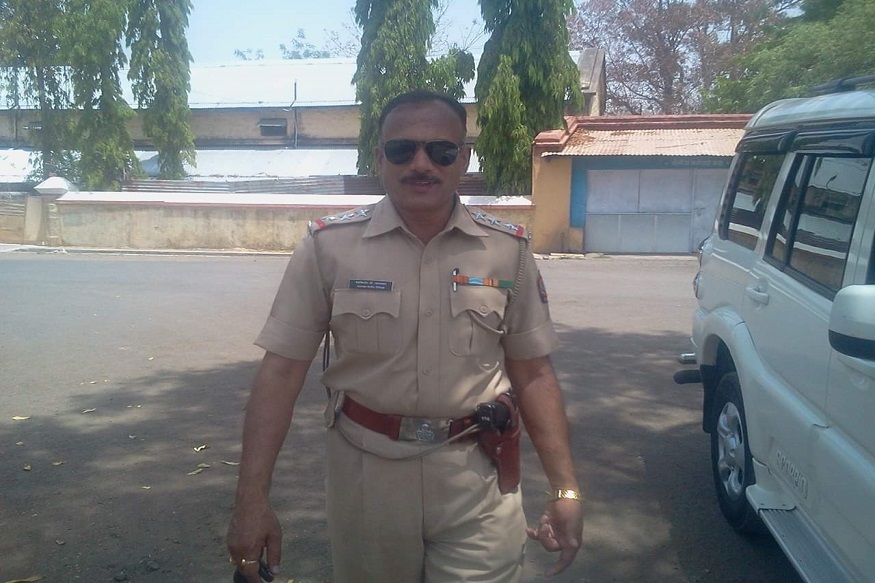 पैसे घेताना पकडताच पोलीस अधिकाऱ्याचा ACBकर्मचाऱ्यावर गोळीबार