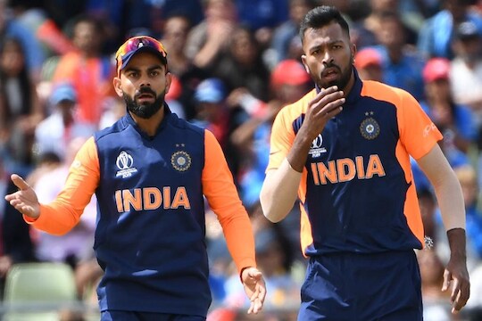 World Cup : भारताच्या पराभवानंतर पाकला झोंबल्या मिरच्या, वकार बरळला