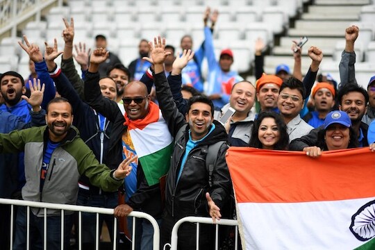 ICC तुम्हाला जमणार नाही असे भरवा सामने, भडकलेल्या चाहत्यांनी सुचवले भन्नाट उपाय!