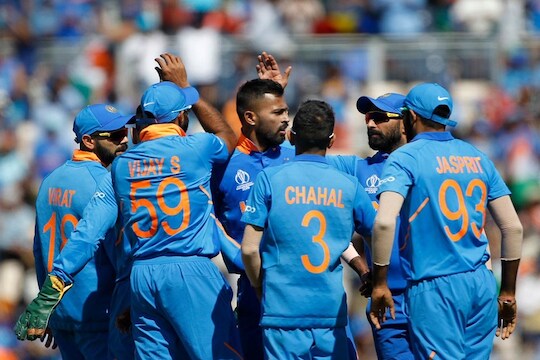 World Cup : गोलंदाजांच्या कामगिरीने विराटची डोकेदुखी वाढली!