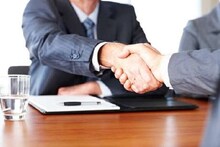 भारतात नोकरी करण्याची भारी संधी, या 10 कंपन्यांबद्दल एकदा जाणून घ्याच