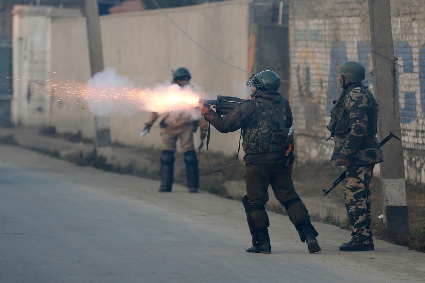काश्मीरमध्ये CRPFच्या जवानांवर पुन्हा आत्मघातकी हल्ला, 5 जवान शहीद