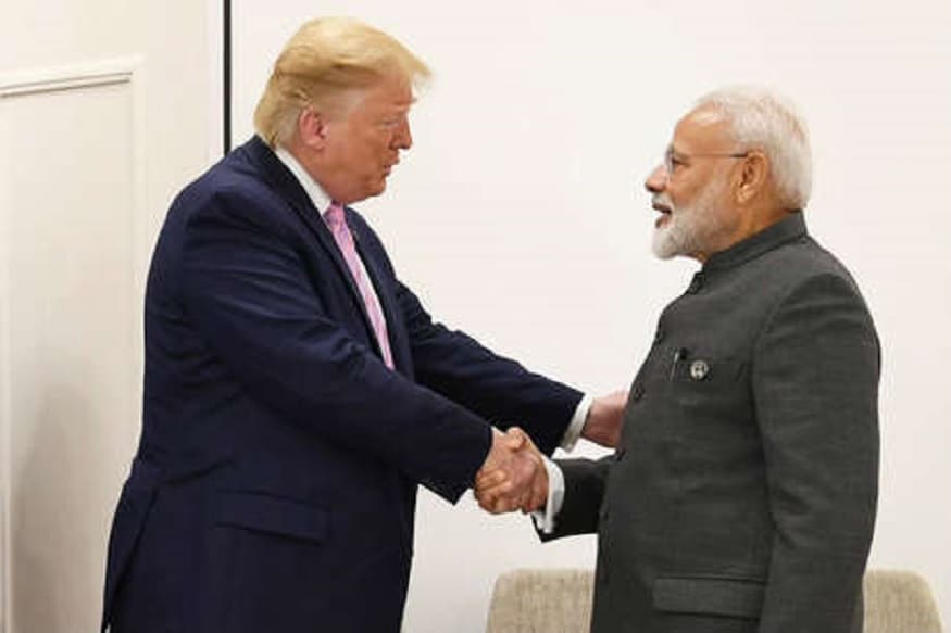 अमेरिकेचे राष्ट्राध्यक्ष डॉनल्ड ट्रम्प यांनी पंतप्रधान नरेंद्र मोदींचं ऐतिहासिक विजयाबदद्ल अभिनंदन केलं. तुम्ही खूपच चांगलं काम केलं आहेत, या शब्दात ट्रम्प यांनी मोदींची प्रशंसा केली. अमेरिकेचे राष्ट्राध्यक्ष डॉनल्ड ट्रम्प यांनी पंतप्रधान नरेंद्र मोदींचं ऐतिहासिक विजयाबदद्ल अभिनंदन केलं. तुम्ही खूपच चांगलं काम केलं आहेत, या शब्दात ट्रम्प यांनी मोदींची प्रशंसा केली.