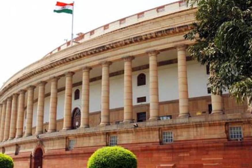 पावसाळी अधिवेशनात सत्ताधारी आणि विरोधक यांच्यात जोरदार खडाजंगी होत आहे. पण आपण निवडून दिलेल्या राजकारण्यांच्या शैक्षणिक पात्रतेविषयी अनेकांना कुतुहल असतं. कोणत्या नेत्याचं काय आहे शिक्षण? जाणून घेऊयात... पावसाळी अधिवेशनात सत्ताधारी आणि विरोधक यांच्यात जोरदार खडाजंगी होत आहे. पण आपण निवडून दिलेल्या राजकारण्यांच्या शैक्षणिक पात्रतेविषयी अनेकांना कुतुहल असतं. कोणत्या नेत्याचं काय आहे शिक्षण? जाणून घेऊयात...