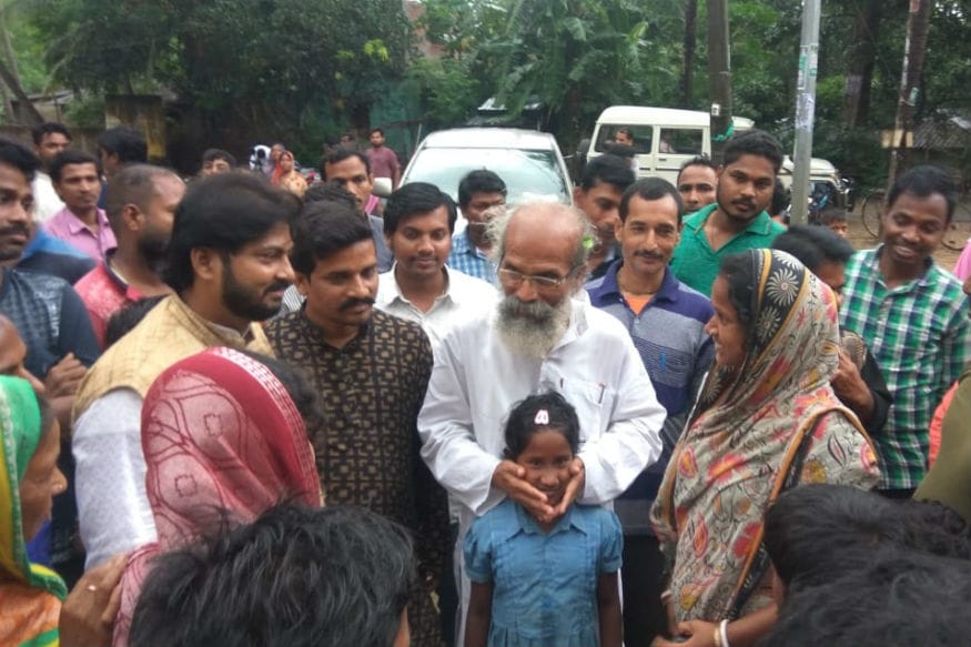 प्रत्यक्ष शपथविधीपूर्वी ठरावीक काळ आधी मंत्रिपद दिलं जाईल त्यांना कळवलं जाईल, असं स्वतः मोदींनीच खासदारांना सांगितलं होतं. त्यामुळे खासदारांमध्ये चलबिचल असणं स्वाभाविक होतं. पण याला अपवाद होते हे एक खासदार.. प्रत्यक्ष शपथविधीपूर्वी ठरावीक काळ आधी मंत्रिपद दिलं जाईल त्यांना कळवलं जाईल, असं स्वतः मोदींनीच खासदारांना सांगितलं होतं. त्यामुळे खासदारांमध्ये चलबिचल असणं स्वाभाविक होतं. पण याला अपवाद होते हे एक खासदार..
