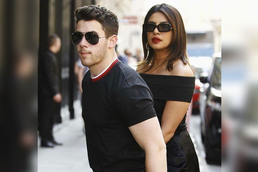 निकच्या VIRAL शर्टलेस फोटोची नेटीझन्सनी उडवली खिल्ली, म्हणाले...