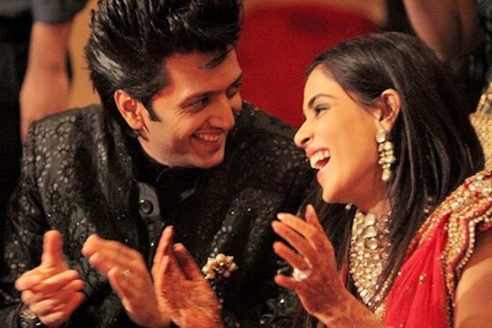 VIDEO: रितेश देशमुखने सांगितलं त्याच्या सुखी संसाराचं रहस्य riteish deshmukh | genelia dsouza | genelia deshmukh |