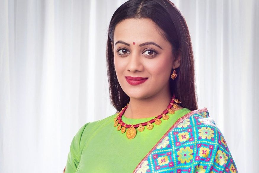 World Cup- स्पृहाने विराटची डोकेदुखी केली दूर! Spruha Joshi | ICC Cricket World Cup | Virat Kohli |