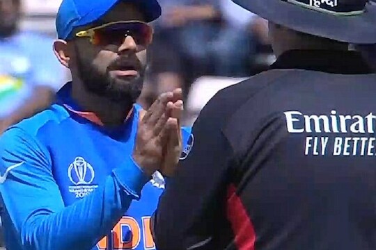 World Cup : विराट भडकला, पंचांच्या निर्णयावर झाला नाराज!