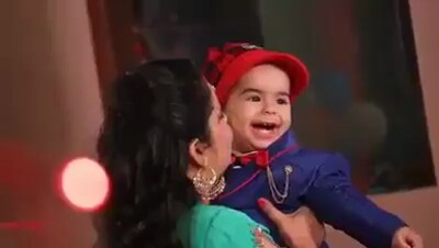 याची माहिती स्थानिकांना देण्यात आली. त्यानंतर प्रशासनाकडूनही बाळाला बाहेर काढण्यासाठी शर्तीचे प्रयत्न करण्यात आले. पण त्यात त्यांना अपयश आलं. एनडीआरएफच्या टीमकडून बाळाला बाहेर काढण्याचे प्रयत्न करण्यात आले. अखेर 110 तासांच्या प्रयत्नांनतर मंगळवारी बाळाला बाहेर काढण्यात यश आलं पण त्याचा जीव वाचवता आला नाही. याची माहिती स्थानिकांना देण्यात आली. त्यानंतर प्रशासनाकडूनही बाळाला बाहेर काढण्यासाठी शर्तीचे प्रयत्न करण्यात आले. पण त्यात त्यांना अपयश आलं. एनडीआरएफच्या टीमकडून बाळाला बाहेर काढण्याचे प्रयत्न करण्यात आले. अखेर 110 तासांच्या प्रयत्नांनतर मंगळवारी बाळाला बाहेर काढण्यात यश आलं पण त्याचा जीव वाचवता आला नाही.