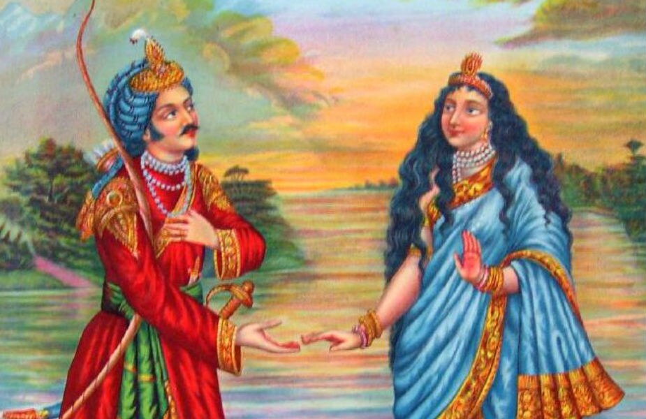 महिलांशी संवाद साधताना अतिशय सांभाळून आणि सावधानतेनं बोललं पाहिजे असं चाणक्यने सांगितलं आहे. कारण, महिलांचा सन्मान केल्यानेच तु्म्ही समाजात सभ्य व्यक्ती म्हणून ओळखले जाऊ शकता. महिलांचा आदर न केल्यास समाजात तुम्हालासुध्दा आदर मिळणार नाही. महिलांशी संवाद साधताना अतिशय सांभाळून आणि सावधानतेनं बोललं पाहिजे असं चाणक्यने सांगितलं आहे. कारण, महिलांचा सन्मान केल्यानेच तु्म्ही समाजात सभ्य व्यक्ती म्हणून ओळखले जाऊ शकता. महिलांचा आदर न केल्यास समाजात तुम्हालासुध्दा आदर मिळणार नाही.