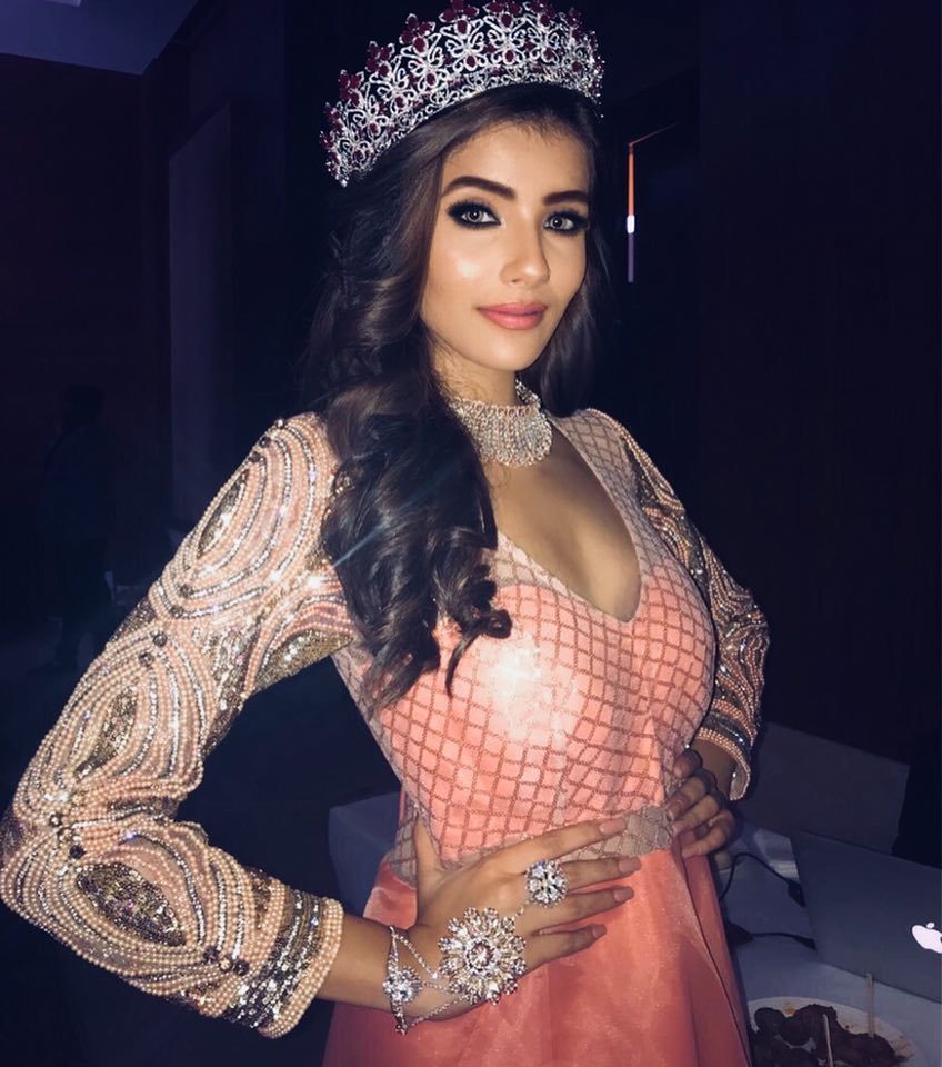 या दोघांच्याही फोटो आणि कॅप्शनवरून इशान आणि अदिती रिलेशनशिपमध्ये असल्याचं बोललं जात आहे. मात्र दोघांपैकी कोणीही याविषयी कोणतीही प्रतिक्रिय दिलेली नाही. या दोघांच्याही फोटो आणि कॅप्शनवरून इशान आणि अदिती रिलेशनशिपमध्ये असल्याचं बोललं जात आहे. मात्र दोघांपैकी कोणीही याविषयी कोणतीही प्रतिक्रिय दिलेली नाही.