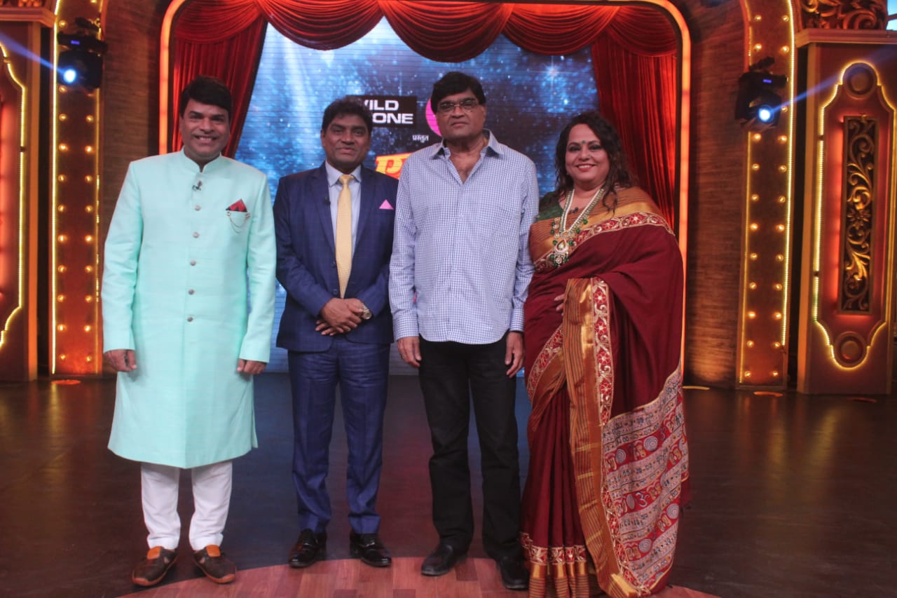 मुंबई, पुणे,नाशिक, औरंगाबाद, नागपूर आणि रत्नागिरी इथे पार पडलेल्या ऑडिशनमधून हे स्पर्धक निवडण्यात आले आहेत. या कार्यक्रमातून बऱ्याच वर्षांनंतर स्टॅण्ड अप कॉमेडीचा आनंद प्रेक्षकांना घेता येतोय. मुंबई, पुणे,नाशिक, औरंगाबाद, नागपूर आणि रत्नागिरी इथे पार पडलेल्या ऑडिशनमधून हे स्पर्धक निवडण्यात आले आहेत. या कार्यक्रमातून बऱ्याच वर्षांनंतर स्टॅण्ड अप कॉमेडीचा आनंद प्रेक्षकांना घेता येतोय.