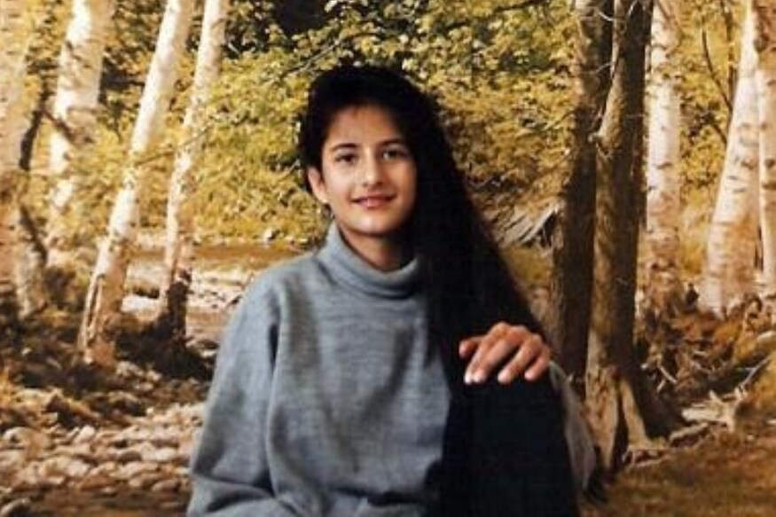 या अभिनेत्रीने स्वतःच आपला लहानपणचा हा फोटो शेअर केला होता. कतरिनाचा हा फोटो सोशल मीडियावर व्हायरल झाला होता. या अभिनेत्रीने स्वतःच आपला लहानपणचा हा फोटो शेअर केला होता. कतरिनाचा हा फोटो सोशल मीडियावर व्हायरल झाला होता.